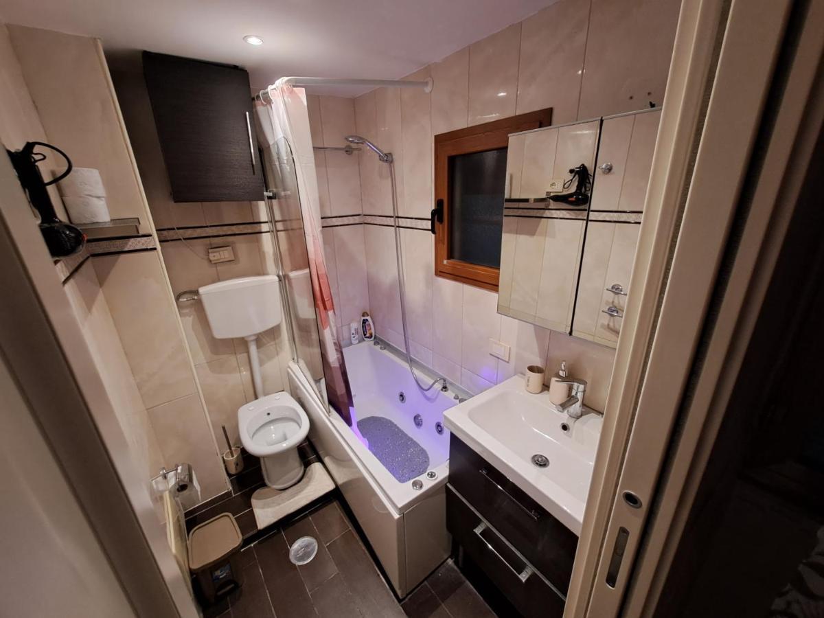 Aircraft Services Rooms Naples Exterior photo