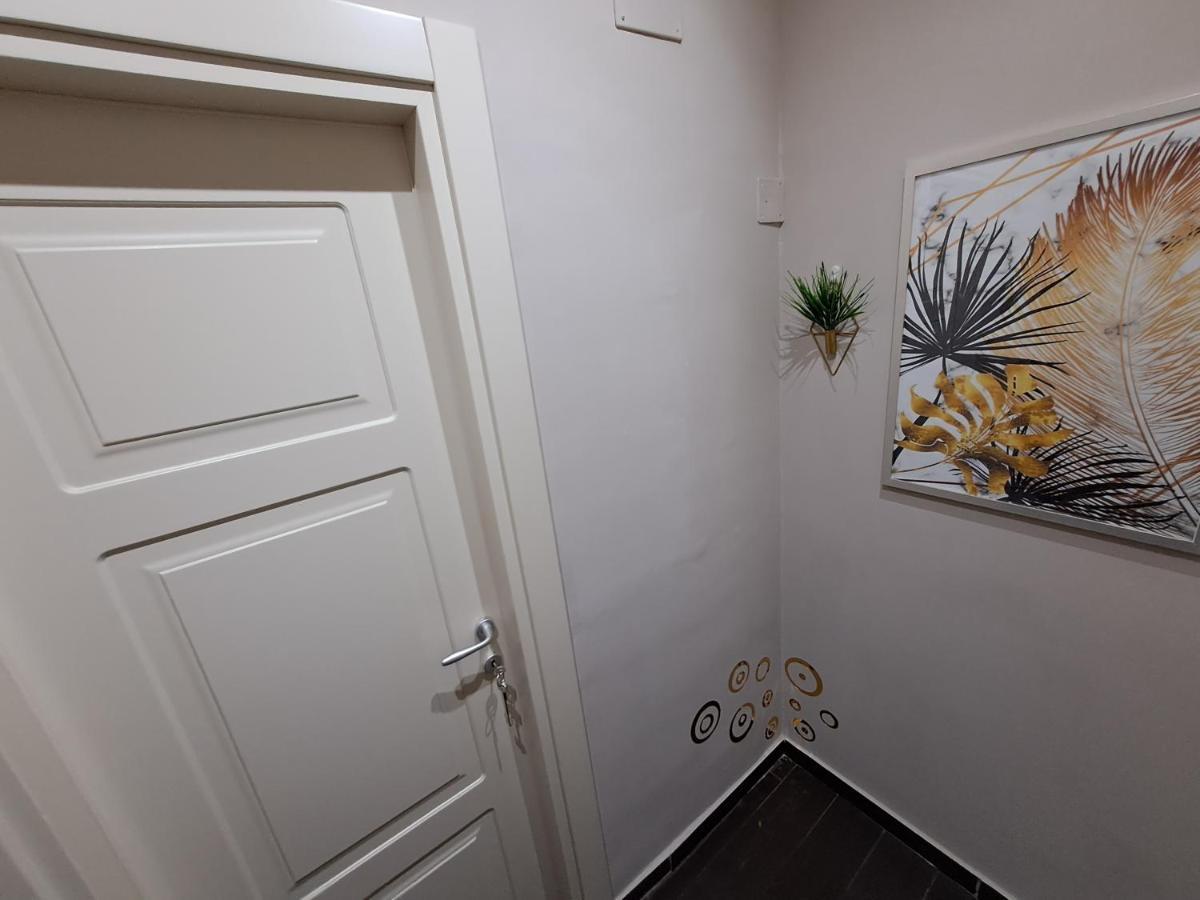 Aircraft Services Rooms Naples Exterior photo